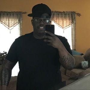 Meet your Posher, Larry